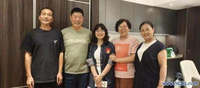 大叔跳江救的女娃今年考上北大了 16年守望结出硕果